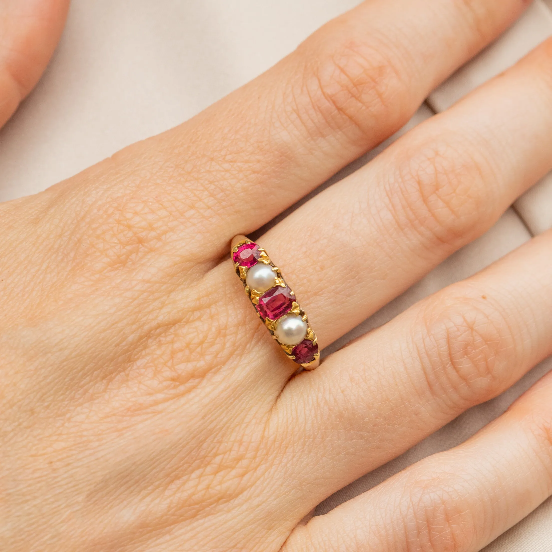 9ct Gold Ruby Pearl 5-Stone Ring