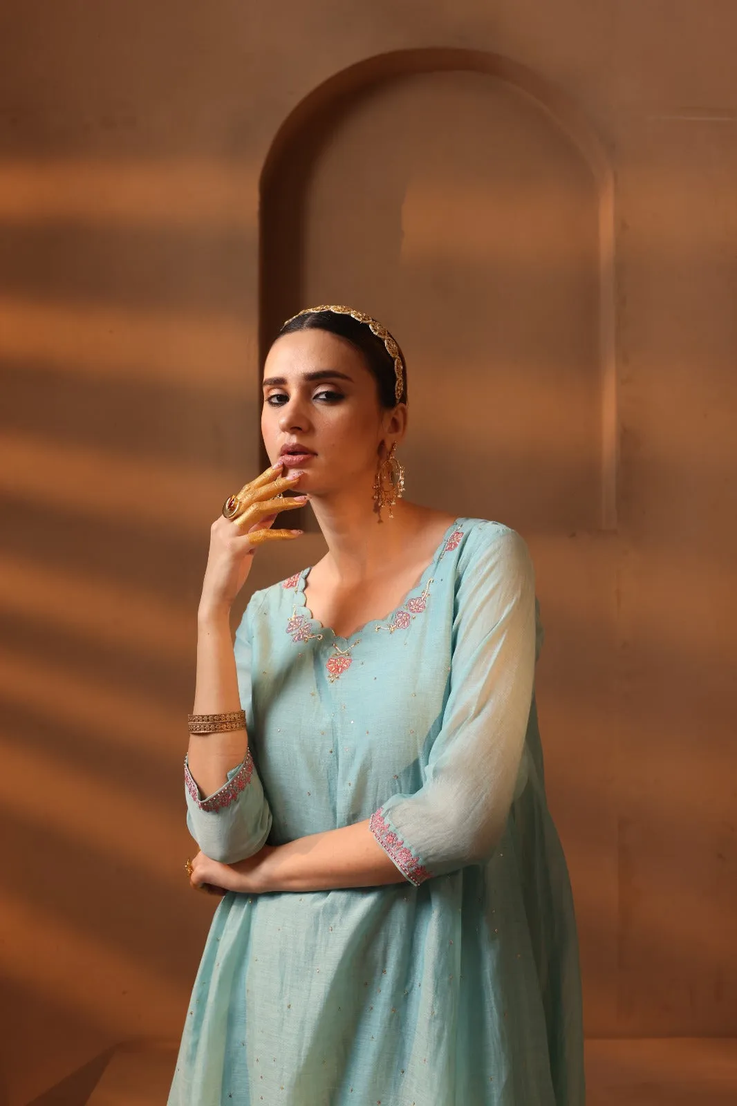 Blue kurta set with scalloped embroidery neck