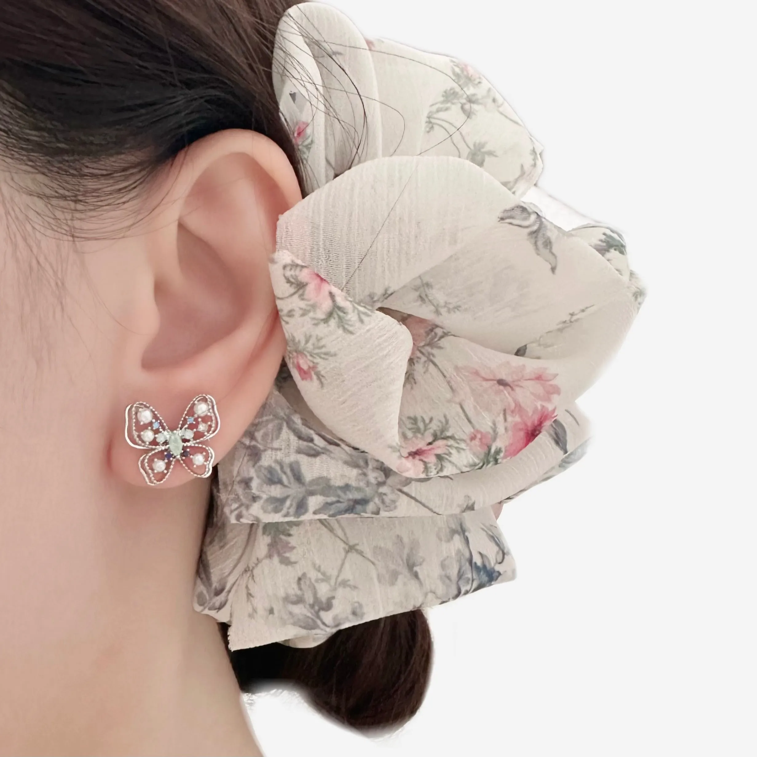 Silver Bellona Earrings