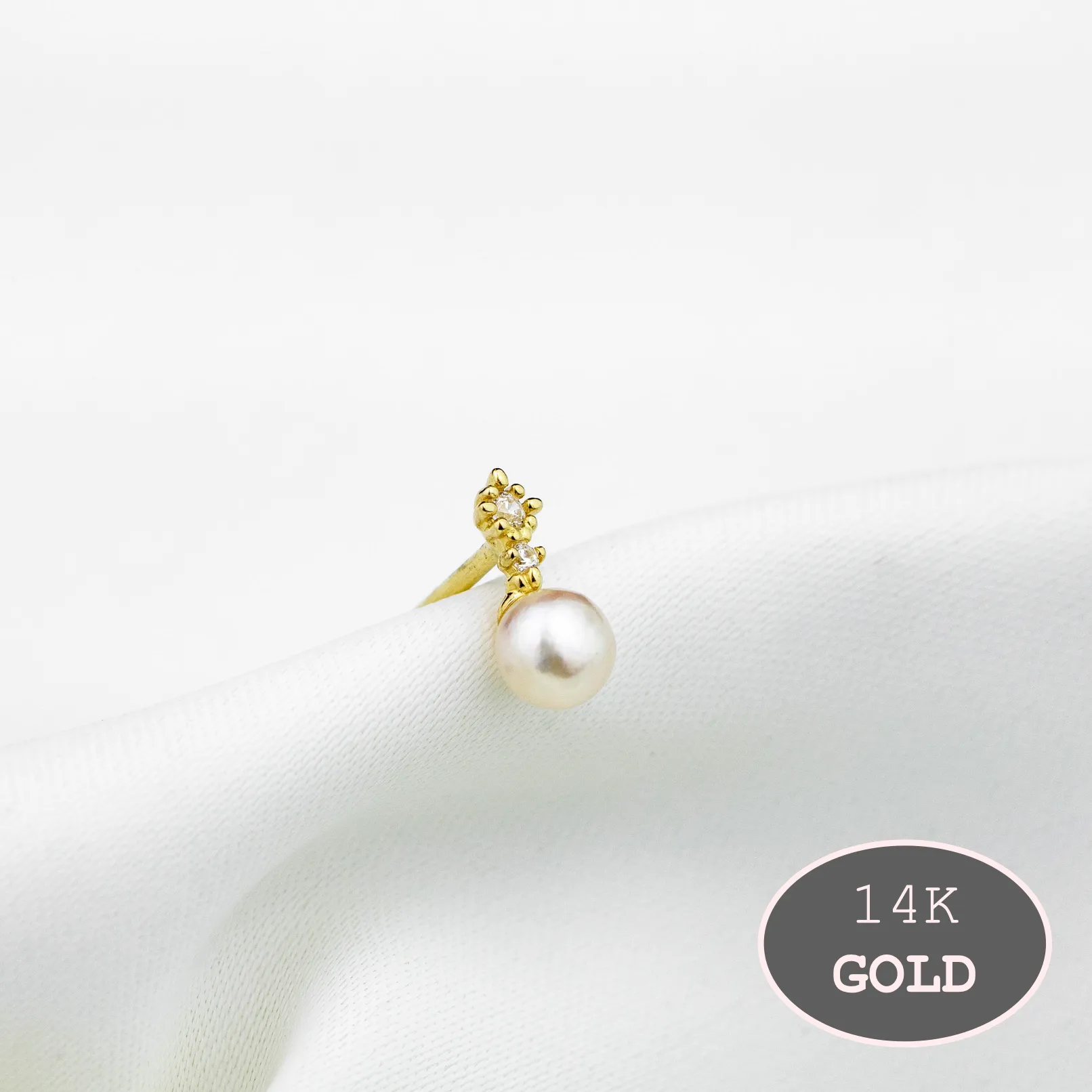 Solid Gold Sparkling Pearl Stud
